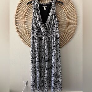 Black  White floral flowy Maxi Dress